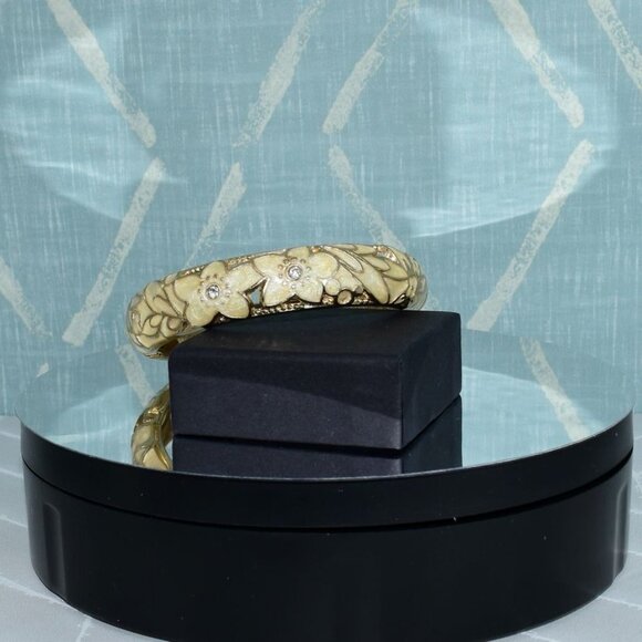 Artistic Pearlized Floral Enamel Hinged Bracelet Caroline C Estate Collection - Picture 1 of 9